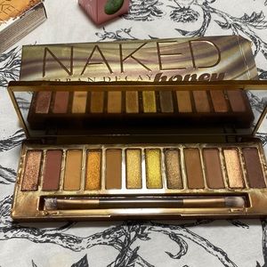 Urban Decay Naked Honey